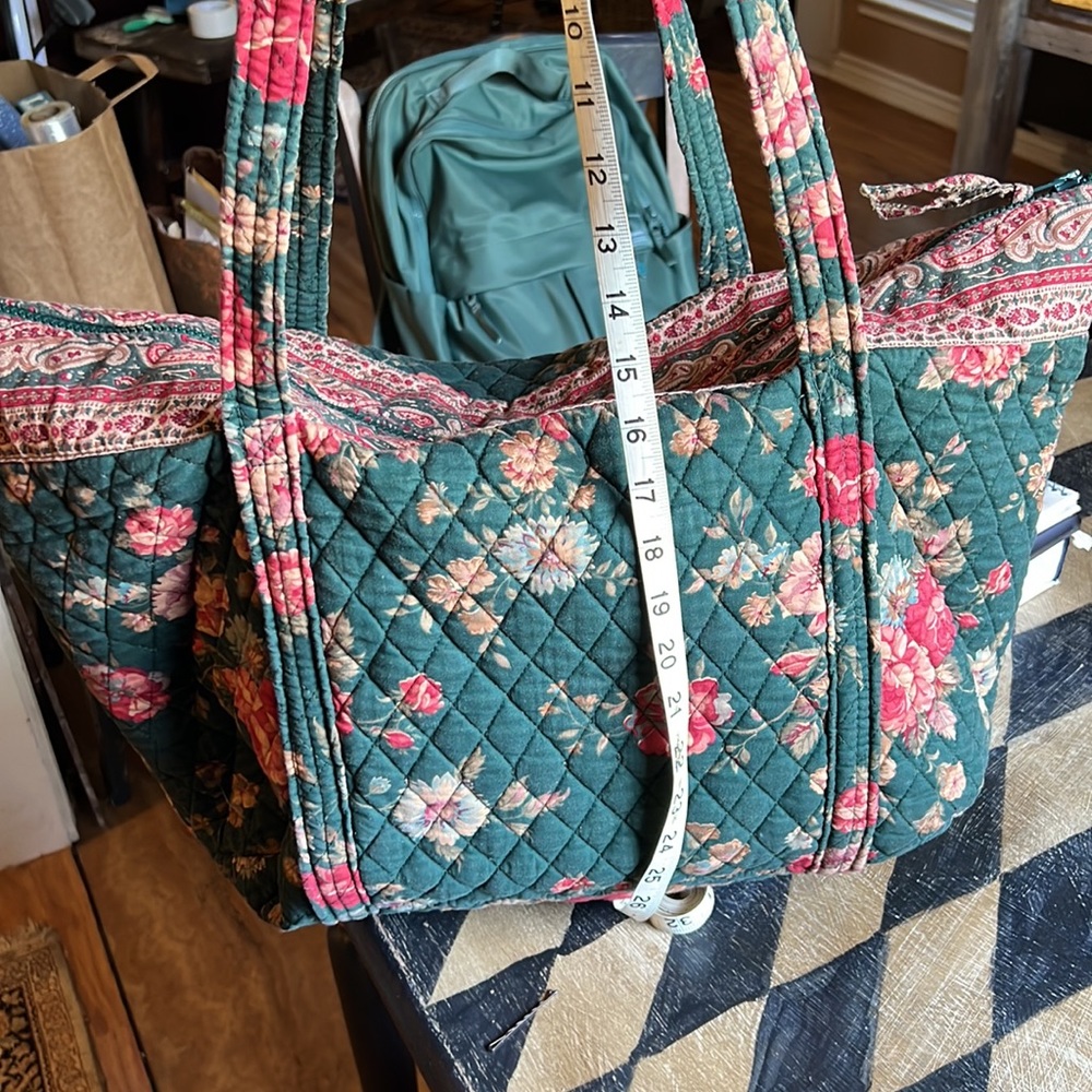 VERA BRADLEY quilt tote✨ - Picture 8 of 8